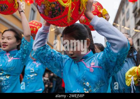 Mailand Italien - 02 05 2018 - Chinesisches Neujahr 2018, im chinesischen Viertel, Jahr des Hundes in der Via Paolo Sarpi Stockfoto