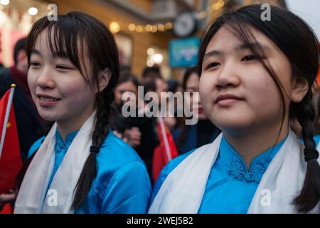 Mailand Italien - 02 05 2018 - Chinesisches Neujahr 2018, im chinesischen Viertel, Jahr des Hundes in der Via Paolo Sarpi Stockfoto