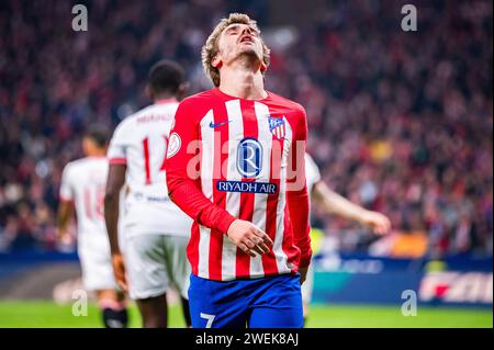 Madrid, Spanien. Januar 2024. Antoine Griezmann von Atletico Madrid reagiert während des Viertelfinales des Copa del Rey Turniers zwischen Atletico Madrid und Sevilla, das im Estadio Metropolitano ausgetragen wurde. Atletico Madrid 1 : 0 Sevilla Credit: SOPA Images Limited/Alamy Live News Stockfoto