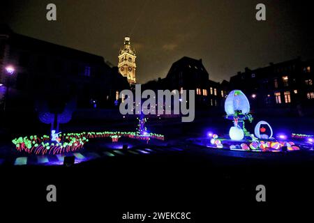 Frankreich. Januar 2024. © PHOTOPQR/VOIX DU NORD/Sami Belloumi Belloumi ; 25/01/2024 ; Mons (B) le 26 janvier 2024:1er Festival des lumières de Wallonie sur le thème 'Entre poésie et surréalisme' de l'artiste Robert Montgomery. FOTO SAMI BELLOUMI LA VOIX DU NORD. Mons (Nordfrankreich) 26. Januar 2024: 1. Wallonische Lichtfestival zum Thema „Zwischen Poesie und Surrealismus“ des Künstlers Robert Montgomery Credit: MAXPPP/Alamy Live News Stockfoto