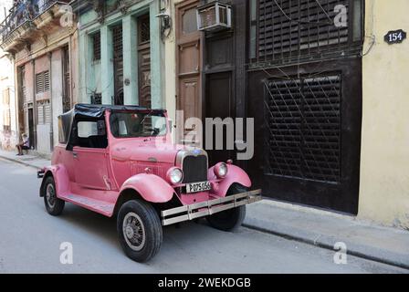 Ein Ford Model A (Ende der 1920er Jahre) in Havanna, Kuba. Stockfoto