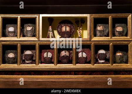 Reliquienaltarbild mit Soldaten der Thebanischen Legion und elftausend Jungfrauen aus der Retinue des heiligen Úrsula, Reliquien von Martioda, Kapelle von Th Stockfoto