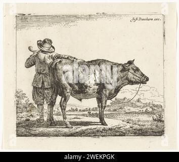 Junger Schäferhund mit Stier, Adriaen van de Velde, nach Jacob Isaacksz van Ruisdael, drucken 1659 den ersten Druck einer Serie von zehn Drucken mit verschiedenen Tieren. Van de Velde übernahm das Thema mit dem jungen Hirten und dem Stier aus einem frühen Gemälde von Jacob Isaacksz. Van Ruisdael ab 1646. In der Landschaft mit einem Bauernhof von Ruisdael wurden der Hirte und der Stier mit dem markanten weißen Fleck an der Flanke Klein in die Komposition gesetzt. Van de Velde löste die Gruppe aus dem ursprünglichen Kontext und verfolgte jedes Detail seiner Ansicht nach genau. Der Hirte, der auf sein Horn schlägt, während er hält Stockfoto