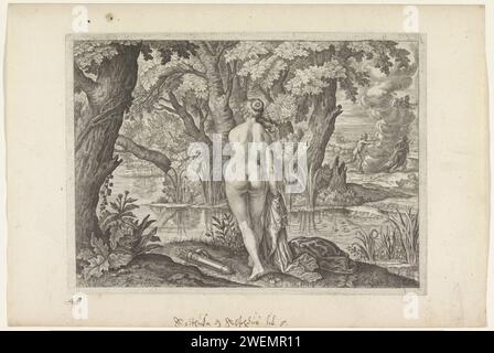 Alpheüs en Arethusa, ca. 1636 - 1670 Druck auf der Vorderseite, die Nymphe Arethusa ist im Begriff, ein Bad im Fluss des Flussgottes Alpheüs zu nehmen. Im Hintergrund muss sich Alpheüs Arethusa in sie verlieben. Diana ihre Arethusa in einer Wolke, um sie zu retten. Papiergravur Arethusa verwandelte sich in einen Brunnen: Diana wandelte ihren Begleiter Arethusa in einen Brunnen um, nachdem sie sie zuerst in einer Wolke versteckt hatte, um Alpheus, dem Flussgott, zu entkommen (Ovid, Metamorphoses V 621) Stockfoto