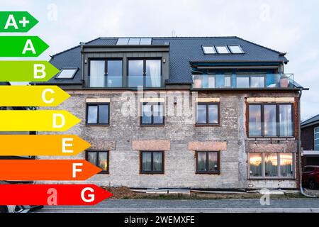 Neubau eines Einfamilienhauses in Düsseldorf, Deutschland, Energieeffizienz Stockfoto