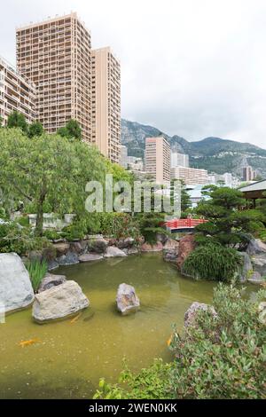 Monaco, Blick auf den japanischen Garten "Jardin Japonais de Monaco". Stockfoto