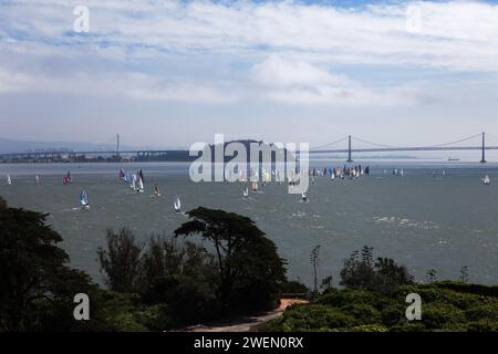 Das United States Penitentiary, Alcatraz Island, auch bekannt als Alcatraz oder The Rock, war ein Hochsicherheitsgefängnis auf Alcatraz Island. Stockfoto