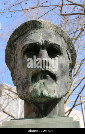 MAINZ-28. MÄRZ 2015: Johannes Gutenberg (1393–1406 – 3. Februar 1468) war ein deutscher Erfinder und Handwerker, der den Buchdruck einführte Stockfoto