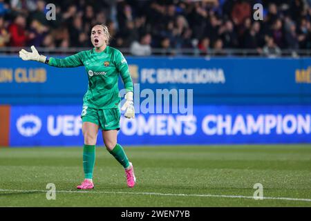 Barcelona, Spanien. Januar 2024. Torhüterin Catalina Coll (13) des FC Barcelona beim Spiel der UEFA Women's Champions League zwischen dem FC Barcelona und Eintracht Frankfurt bei Estadi Johan Cruyff in Barcelona. (Foto: Gonzales Photo/Alamy Live News Stockfoto