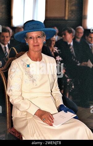 Kopenhagen, Dänemark /08-09-2004/Königin Margrethe II. Von Dänemark kommt am Rathaus von Kopenahgen in der dänischen Hauptstadt an. Photo.Francis Joseph Dean/Dean Pictures Stockfoto