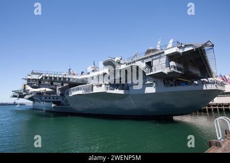 Die USS Midway (CVB/CVA/CV-41) ist ein Flugzeugträger der United States Navy, dem Hauptschiff ihrer Klasse. Jetzt ein Museumsschiff in San Diego. Stockfoto