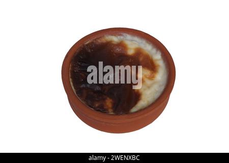 Reispudding in Auflauf, traditionelles türkisches Dessert, Hamsikoy-Reispudding Stockfoto