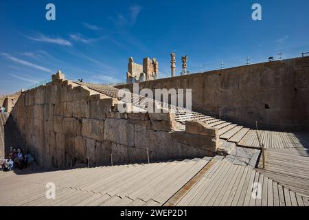 Die große Treppe in Persepolis, einer alten Hauptstadt der persischen Könige der Achämenischen Dynastie. Provinz Fars, Iran. Stockfoto