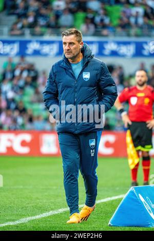 Melbourne, Australien. 26. Januar 2024. David Zdrillic, Trainer des Sydney FC Assustant, betreut den technischen Bereich während des Isuzu UTE A-League-Spiels zwischen Melbourne Victory FC und Sydney FC im AAMI Park in Melbourne, Australien. Quelle: James Forrester/Alamy Live News Stockfoto