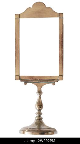 Leerer Vintage-Tischständer, Menühalter oder Hochzeitsschild aus Messing, Schilderhalter mit Kopierraum. Stockfoto