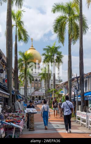 Bussorah Street führt zur Sultanmoschee in Singapur Stockfoto