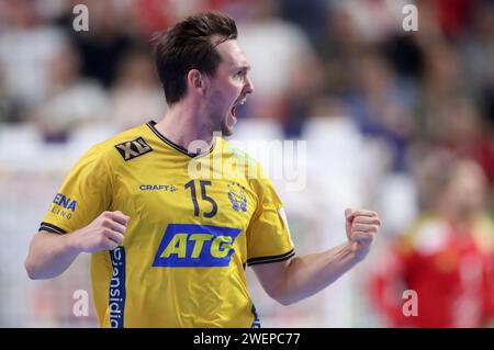 Zagreb, Kroatien. Januar 2024. Hampus Wanne aus Schweden feiert ein Tor beim ersten Halbfinalspiel der Männer EHF Euro 2024 zwischen Frankreich und Schweden in der Lanxess Arena am 26. Januar 2024 in Köln. Foto: Sanjin Strukic/PIXSELL Credit: Pixsell/Alamy Live News Stockfoto