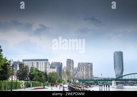 Bild der Baustelle von Beograd na vodi, oder Beograd Waterfront, vom Fluss sava aus. Belgrade Waterfront, auf Serbisch als Belgrade On bekannt Stockfoto