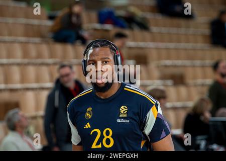 Monaco, Monaco. Januar 2024. Madrid Spieler #28 Guerschon Yabusele trainiert vor dem Spiel der Turkish Airlines Euroleague zwischen AS Monaco und Real Madrid in der Gaston-Medecin-Halle. Endpunktzahl: AS Monaco 90 - 74 Real Madrid. (Foto: Laurent Coust/SOPA Images/SIPA USA) Credit: SIPA USA/Alamy Live News Stockfoto