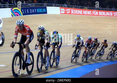 Berlin, Deutschland. Januar 2024. 26.01.2024, Velodrom, Berlin, DEU, 111. Berliner Sechstagerennen, im Bild Foto: Jürgen Engler/nordphoto GmbH/dpa/Alamy Live News Stockfoto