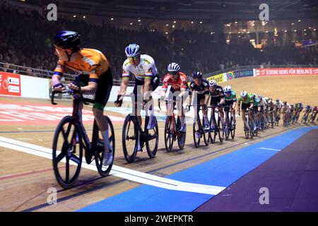 Berlin, Deutschland. Januar 2024. 26.01.2024, Velodrom, Berlin, DEU, 111. Berliner Sechstagerennen, im Bild Foto: Jürgen Engler/nordphoto GmbH/dpa/Alamy Live News Stockfoto