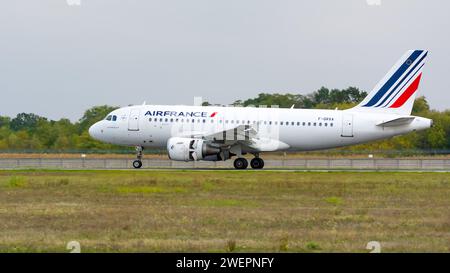 Boryspil, Ukraine - 10. Oktober 2020: Flugzeug Airbus A319 (F-GRXA) der Air France auf dem Boryspil International Airport Stockfoto