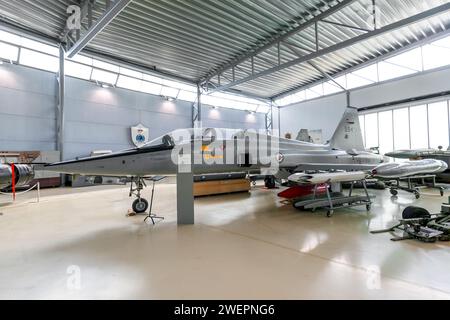 Northrop F-5 Tiger Kampfflugzeug der Royal Norwegian Air Force im norwegischen Armed Forces Museum am Flughafen Oslo-Gardermoen. Oslo, Nein Stockfoto