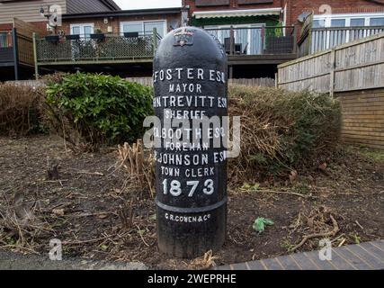 Eine Grenzmarkierung aus dem 19. Jahrhundert am Ufer des River Trent in Nottingham, Großbritannien Stockfoto