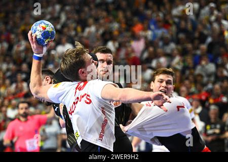 Köln, Deutschland. Januar 2024. Handball: Europameisterschaft, Dänemark - Deutschland, Endrunde, Halbfinale, Lanxess Arena. Quelle: Tom Weller/dpa/Alamy Live News Stockfoto