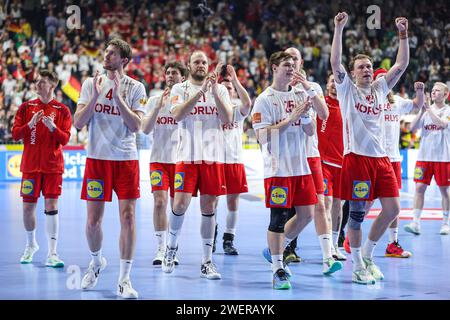 Zagreb, Kroatien. Januar 2024. Players of Denmark feiert den Sieg des zweiten Halbfinalspiels der EHF Euro 2024 zwischen Deutschland und Dänemark in der Lanxess Arena am 26. Januar 2024 in Köln. Foto: Sanjin Strukic/PIXSELL Credit: Pixsell/Alamy Live News Stockfoto