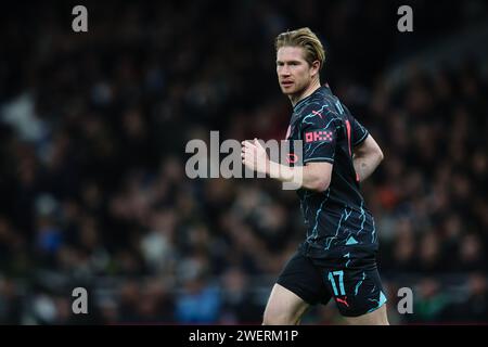 LONDON, UK - 26. Januar 2024: Kevin de Bruyne von Manchester City sieht beim Spiel der vierten Runde des FA Cup zwischen Tottenham Hotspur FC und Manchester City FC im Tottenham Hotspur Stadium vor (Foto: Craig Mercer/ Alamy Live News) Stockfoto