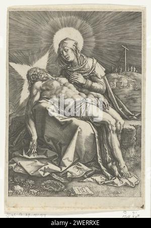 Pieta, 1596 Druck Maria mit dem verstorbenen Christus in ihren Armen, auf einem Stein sitzend. Papierstich „Pietà“, „Vesperbild“, „Marienklage“ (keine anderen anwesend): Christus, mit oder ohne Dornenkrone, betrauert von Maria Stockfoto