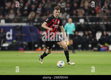 Frankfurt Am Main, Deutschland. Januar 2024. 26.01.2024, Fussball-Bundesliga, Eintracht Frankfurt - 1. FSV Mainz 05, emonline, emspor, v.l., Sasa Kalajdzic (Eintracht Frankfurt) DFL/DFB-VORSCHRIFTEN VERBIETEN DIE VERWENDUNG VON FOTOGRAFIEN ALS BILDSEQUENZEN UND/ODER QUASI-VIDEO. Xdcx Credit: dpa/Alamy Live News Stockfoto