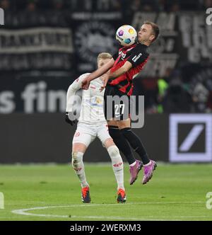 Frankfurt Am Main, Deutschland. Januar 2024. 26.01.2024, Fussball-Bundesliga, Eintracht Frankfurt - 1. FSV Mainz 05, emonline, emspor, v.l., Mario Götze (Eintracht Frankfurt) DFL/DFB-VORSCHRIFTEN VERBIETEN JEDE VERWENDUNG VON FOTOGRAFIEN ALS BILDSEQUENZEN UND/ODER QUASI-VIDEO. Xdcx Credit: dpa/Alamy Live News Stockfoto