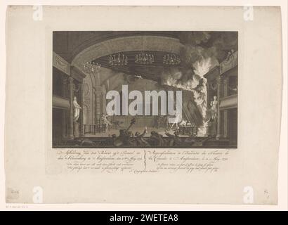 Theater der Amsterdam Schouwburg beim Ausbruch der Marke, 1772, Cornelis Bogerts, nach Pieter Barbiers (I), 1772 Print Ansicht auf die Szene der Amsterdam Schouwburg während des Ausbruchs des Feuers am 11. Mai 1772. Das Feuer brach bei der Aufführung der Oper „de Deserteur“ aus. Auf der Bühne fliehen Schauspieler und rechts fällt ein brennendes Bühnenbild herum. Musiker fliehen aus dem Orchestereimer im Vordergrund. Unter der Show der Titel und ein Zweiwege-Vers in Niederländisch (links) und Französisch (rechts). Teil einer Serie von vier Drucken mit Titeldruck über den Brand in der Amsterdam Schouwburg. Papier et Stockfoto