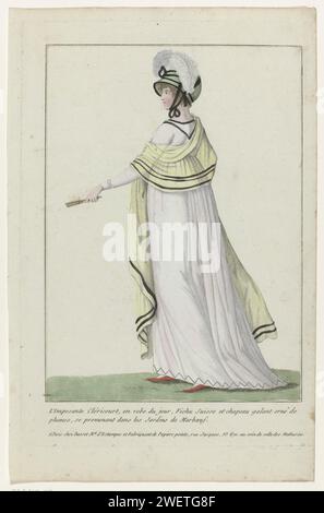 Kollektion für Männer und Frauen, 1783-1813, Nr. 134: Der imposante Cléricourt (...)., 1783-1813 Frau, auf dem Rücken gesehen, gekleidet in einem 'Robe du Jour' mit Drag. Dekoriert mit Zoom mit ZICK-Zack-Motiv. "Fichu Suisse". Accessoires: Eleganter Hut mit Federn, Fächer, niedrige Schuhe mit Spitznasen. Laut der Bildunterschrift läuft sie im „Jardins de Marboeuf“. Der Druck ist Teil einer Serie von mindestens 82 Modedrucken, Collection Consacrée Aux Modes d’Hommes et de Femmes, erschienen bei Basset, Paris, zwischen 1783 und 1813 Papierstiche. Kleid, Kleid: Tag Stockfoto