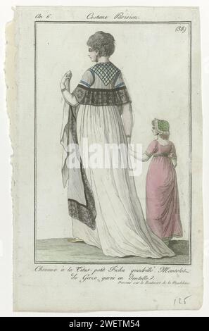 Journal of the Ladies and Fashion, Pariser Kostüm, 25. Mai 1798, Jahr 6, (38): Haare in La Titus (...), 1798 Frau mit Kind, auf dem Rücken gesehen. Sie hat einen à la Titus-Stil und trägt ein kleines kariertes Fichu, auf dem ein Mantel aus Tüll, garniert mit Spitze. Japon mit kurzen Ärmeln, hoher Taille und Strapazierfähigkeit. Zubehör: Ohrring im linken Ohr, Taschentuch, Armbänder um beide Handgelenke, flacher Schuh mit spitzer Nase. Das Mädchen trägt ein farbiges Kleid mit kurzen Ärmeln. Ein gepunkteter Hut auf dem Kopf. Laut der Bildunterschrift wird diese Vorstellung auf dem Boulevart zum Leben erweckt (!) De la Ma [G] Delei Stockfoto