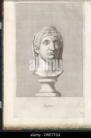 Buste van Faustina, Hubert Quellinus, 1646 - 1670 Druck Klassische Büste einer Frau. Sie trägt die Haare in einem Zopf auf dem Kopf und hat einen Schleier. Der Abdruck ist Teil eines Albums mit einer Serie von Abzügen zu den Skulpturen aus der Sammlung von Gerard Reynst. Papiergravurstück einer Skulptur, Reproduktion eines Skulpturenstücks. Weibliche Personen aus der klassischen Geschichte Stockfoto
