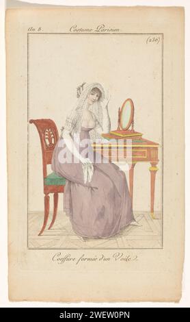 Junge Frau mit Schleier, 1799 - 1801 Junge Frau mit Schleier, Toilette am Tisch. Druck aus dem Modemagazin Journal des Dames et des Modes, Kostüm Parisien, an 8 [1799-1800], Nr. 236. Papier. Drucktinte zum Ätzen von Modeplatten. Toilette machen Stockfoto