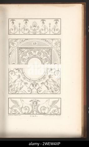 Vier Decken- und Wanddekorationen, Pierre-Nicolas Beauvallet, 1820 Ornament-Druck mit vier Decken- und Wanddekorationen. Teil (6. CAH. N. 2) des Prentalbums mit zwei Serien von insgesamt 138 Ornamentdrucken von Beauvallet und Normand, Fragmens d’Ortuens Dans Le Style Antique. Papier-Ätzornamente  Kunst. (Dekorierte) Decke Stockfoto