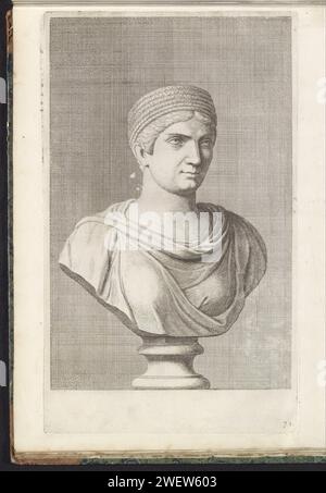 Büste einer Frau mit Kopfbedeckung, Hubert Quellinus, 1646–1670 Druck der Druck ist Teil eines Albums mit einer Serie von Drucken zu den Skulpturen aus der Sammlung von Gerard Reynst. Papiergravurstück einer Skulptur, Reproduktion eines Skulpturenstücks. Weibliche Personen aus der klassischen Geschichte Stockfoto