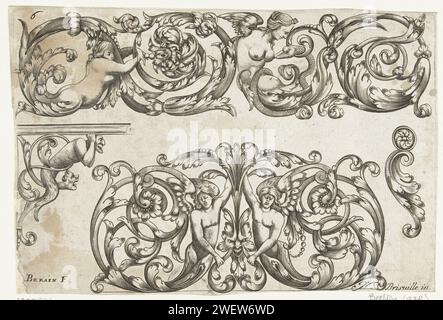 Friesisch, Konsole, Beispiel für Schlüsselloch und Detail, nach 1662 - 1711 Druck der Friese an der Spitze besteht aus Blattreben mit dem Oberkörper einer geflügelten Frau in der Mitte, die von einer Schlange in die Brust gebissen wird. Unten links befindet sich eine Konsole mit einer grotesken Figur der abgebildeten Seite, das symmetrische Beispiel für Schlüssellochplatten wird zusätzlich von zwei geflügelten Frauen flankiert. Ein Detail für Schmiedeeisen wurde in der Ecke unten rechts angebracht. Blatt 6 aus Serie Titelblatt, Blatt mit Zuordnung und 14 Blatt mit Teig und Schmieden, Schlüssellochplatten, Schlüssel, Türklopfer und Doo Stockfoto