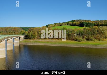 Kräwinkler Brücke an der Wuppertalsperre in der Nähe von Remscheid, Bergisches Land, Nordrhein-Westfalen, Deutschland Stockfoto