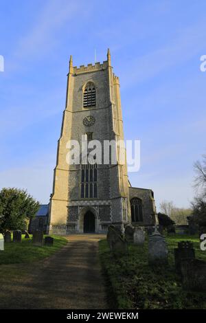 Blick auf St. Nicholas Church, Blakeney Village, North Norfolk Coast, England Stockfoto