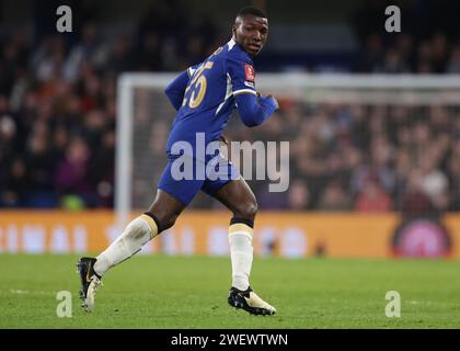 London, Großbritannien. Januar 2024. Moisés Caicedo aus Chelsea während des FA Cup Spiels in Stamford Bridge, London. Der Bildnachweis sollte lauten: Paul Terry/Sportimage Credit: Sportimage Ltd/Alamy Live News Stockfoto