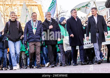 Streik der triebfahrzeugführergewerkschaft GDL. Streik-Demonstration durch das Stadtzentrum. Claus Weselsky, Bundesvorsitzender der GDL, führt den Protest an Stockfoto