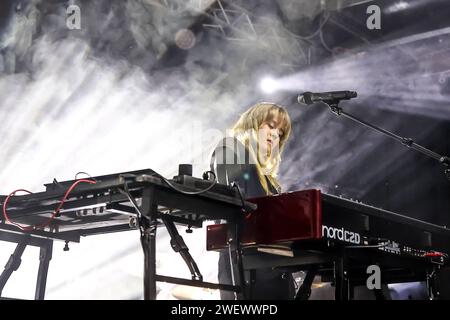 Konzert von Anna von Hausswolff, im Silent Green Betonhalle. CTM Festival 2024 Anna von Hausswolff *** Lokalunterschrift *** *** Konzert von Anna von Hausswolff, in der Silent Green Betonhalle CTM Festival 2024 Anna von Hausswolff Lokalunterschrift Stockfoto