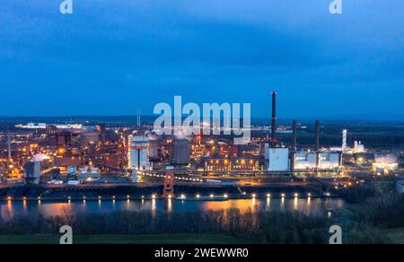 Stahlwerk Salzgitter AG. Salzgitter AG, Avacon und Lime Tree starten den Betrieb der industriellen Wasserstofferzeugung auf Basis von Windstrom Stockfoto