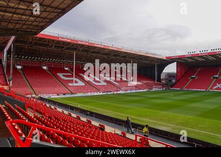 Sheffield, Großbritannien. Januar 2024. Allgemeine Ansicht im Inneren des Stadions während des Spiels der 4. Runde des Sheffield United FC gegen Brighton & Hove Albion FC Emirates FA Cup in der Bramall Lane, Sheffield, England, Großbritannien am 27. Januar 2024 Credit: Every Second Media/Alamy Live News Stockfoto