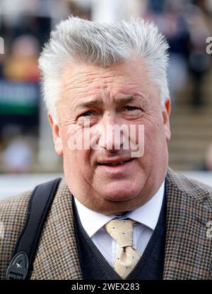 Trainer Paul Nicholls während des Festival Trials Day auf der Cheltenham Racecourse. Bilddatum: Samstag, 27. Januar 2024. Stockfoto